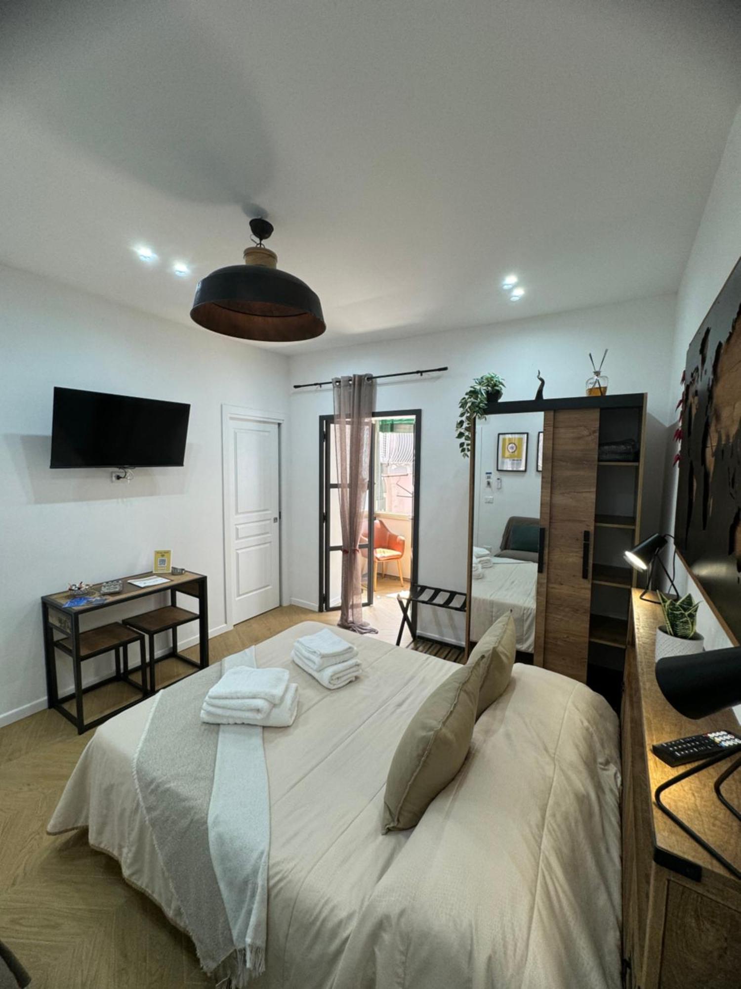 Gennarino Apartments - Panorama Suite With Balcony And Urban Loft Neapol Exteriér fotografie